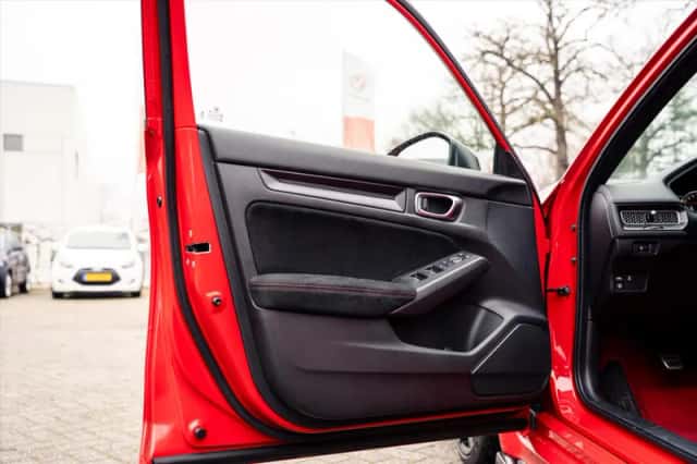 Honda Civic (2023) thumbnail 30