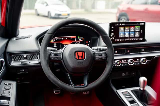 Honda Civic (2023) thumbnail 7