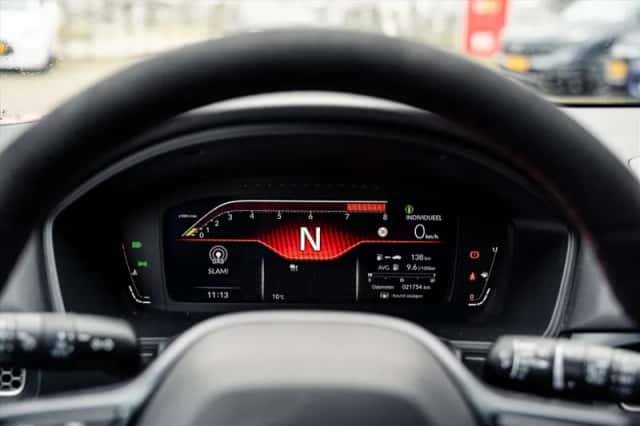 Honda Civic (2023) thumbnail 8