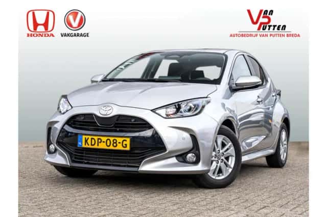 Toyota Yaris (2025) thumbnail 1