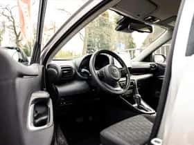 Toyota Yaris (2025) thumbnail 2