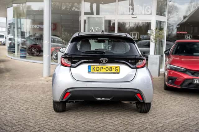 Toyota Yaris (2025) thumbnail 11
