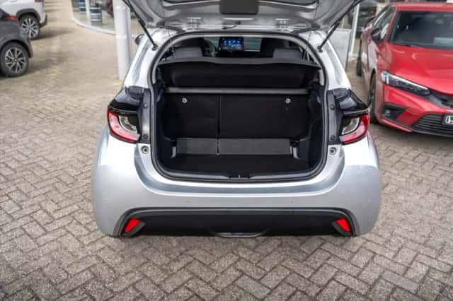 Toyota Yaris (2025) thumbnail 12