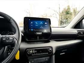 Toyota Yaris (2025) thumbnail 4