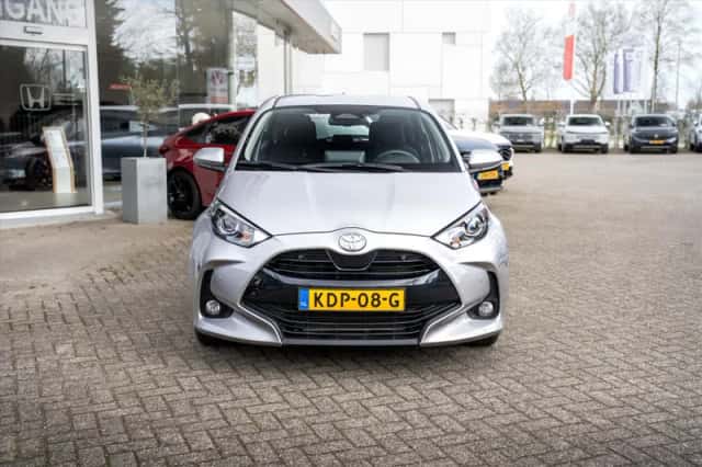 Toyota Yaris (2025) thumbnail 10