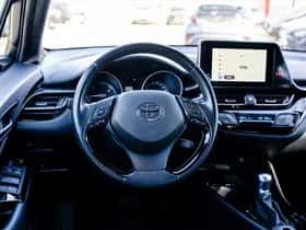 Toyota C-HR (2023) thumbnail 6