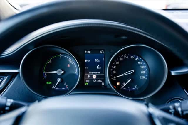 Toyota C-HR (2023) thumbnail 8