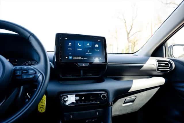 Toyota Yaris (2025) thumbnail 4