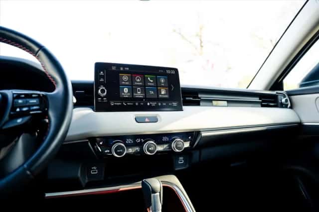 Honda HR-V (2023) thumbnail 4