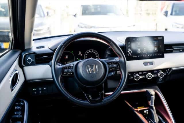 Honda HR-V (2023) thumbnail 6