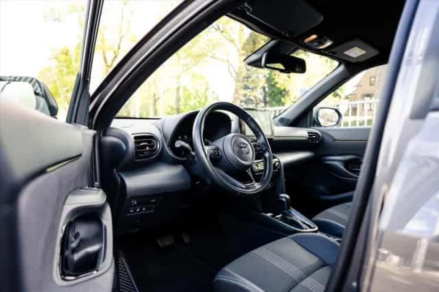 Toyota Yaris Cross (2023) thumbnail 2