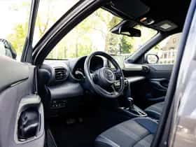 Toyota Yaris Cross thumbnail 2