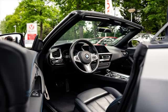 BMW Z4 (2023) thumbnail 2