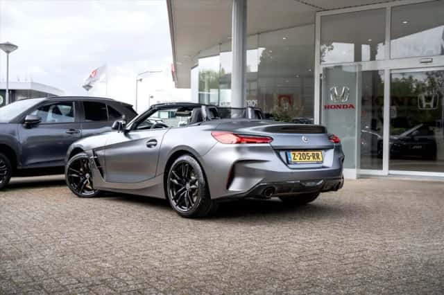 BMW Z4 (2023) thumbnail 6