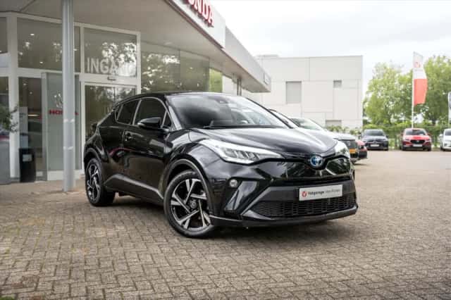 Toyota C-HR (2023) thumbnail 10
