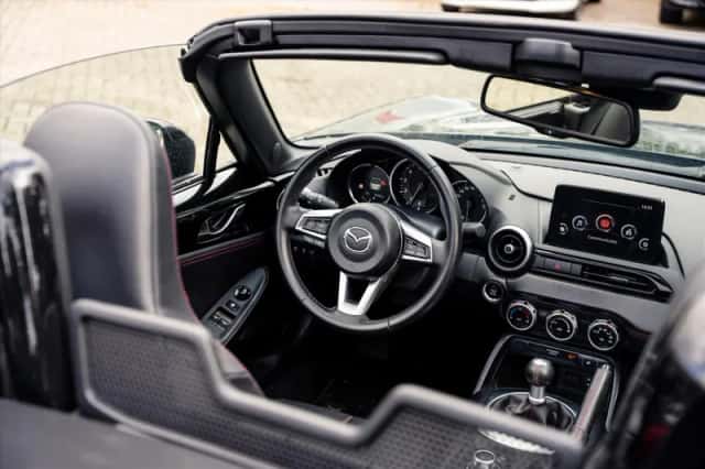Mazda MX-5 (2019) thumbnail 6