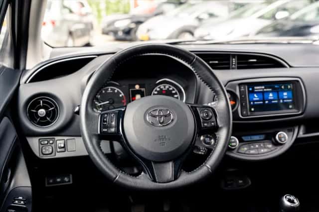Toyota Yaris (2019) thumbnail 6