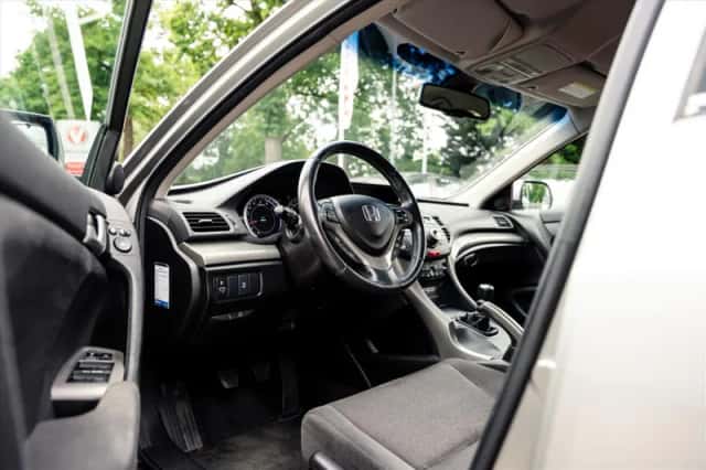 Honda Accord (2012) thumbnail 2