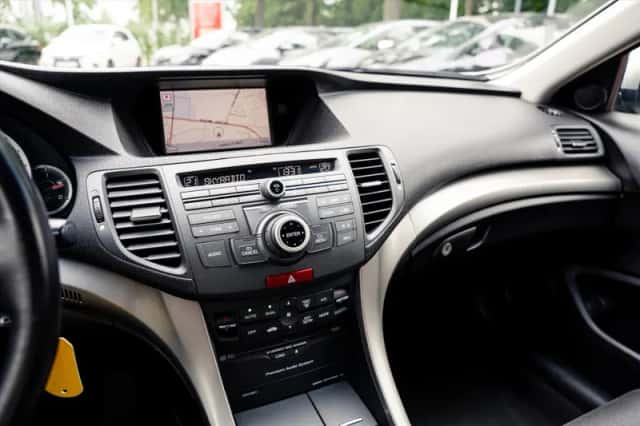 Honda Accord (2012) thumbnail 4