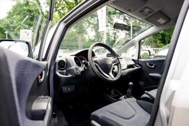 Honda Jazz (2010) thumbnail 2