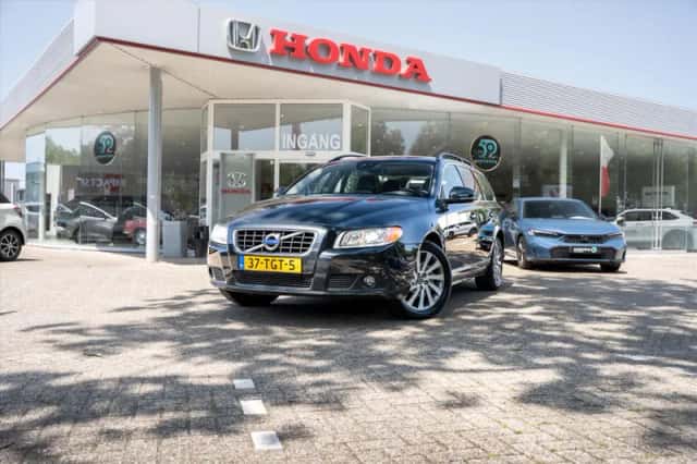 Volvo V70 (2012) thumbnail 1