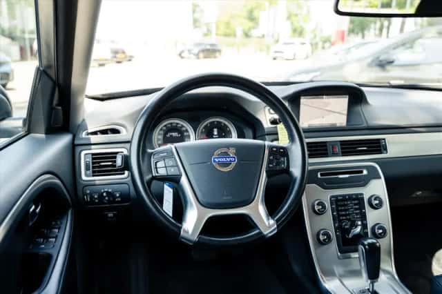 Volvo V70 (2012) thumbnail 6