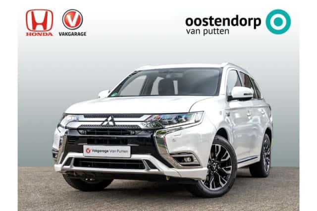 Mitsubishi Outlander (2020) thumbnail 1