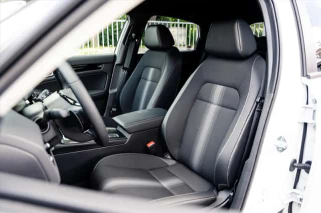 Honda Civic (2026) thumbnail 3