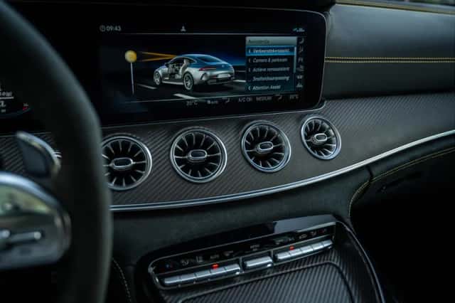 Mercedes-Benz AMG GT (2018) thumbnail 11