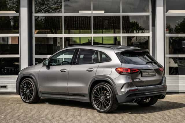 Mercedes-Benz GLA (2022) thumbnail 3