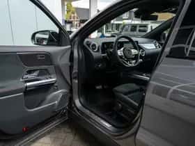 Mercedes-Benz GLA (2022) thumbnail 6