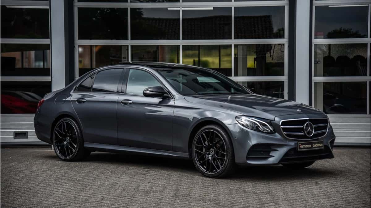Mercedes-Benz E-Klasse — foto 1