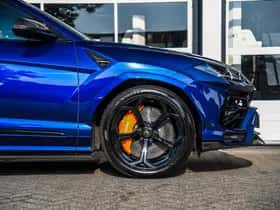 Lamborghini Urus thumbnail 5