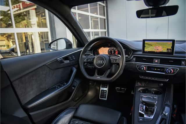 Audi RS4 (2019) thumbnail 25