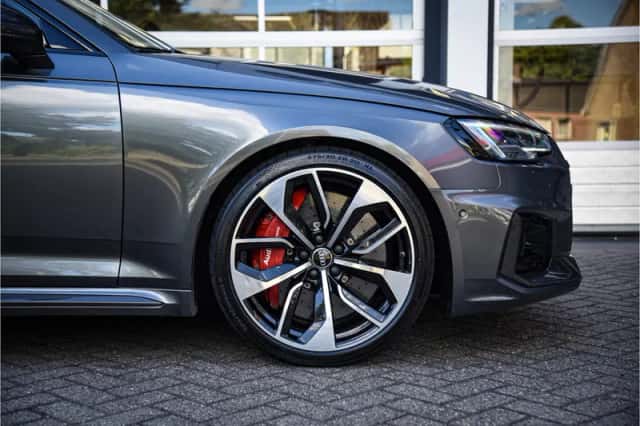 Audi RS4 (2019) thumbnail 5