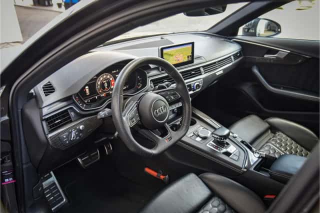 Audi RS4 (2019) thumbnail 8