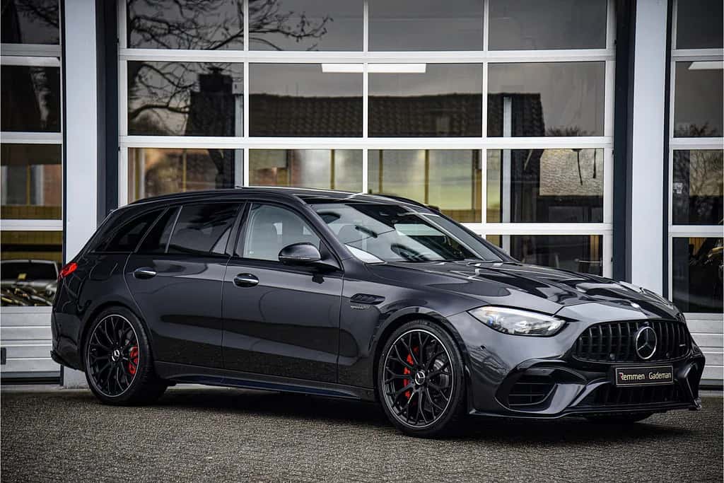Mercedes-Benz C-Klasse (2024) — foto 1