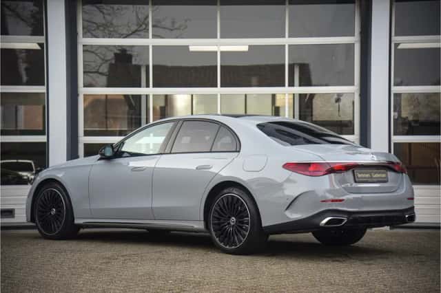 Mercedes-Benz E-Klasse (2024) thumbnail 3