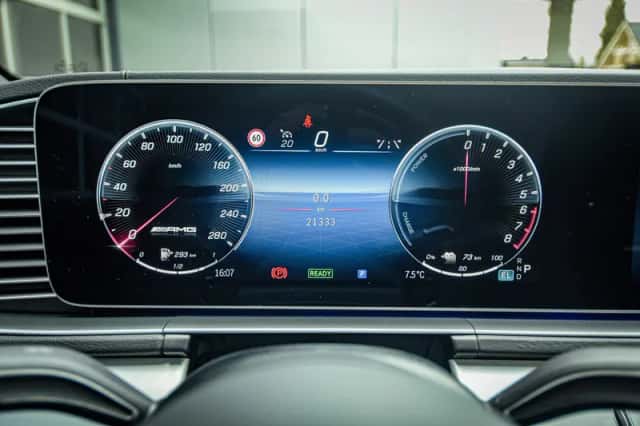 Mercedes-Benz GLE (2025) thumbnail 13