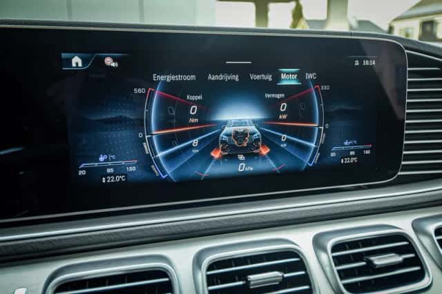 Mercedes-Benz GLE (2025) thumbnail 21