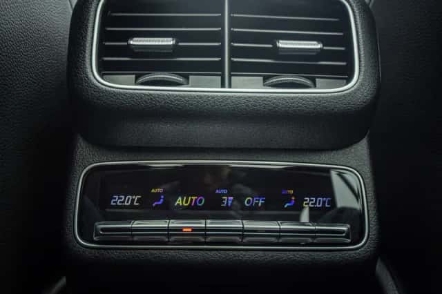 Mercedes-Benz GLE (2025) thumbnail 31