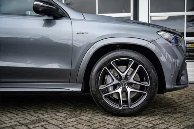 Mercedes-Benz GLE (2025) thumbnail 5