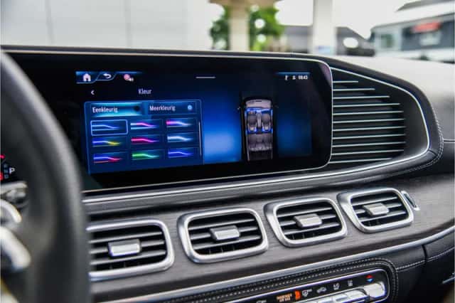 Mercedes-Benz GLE (2025) thumbnail 12
