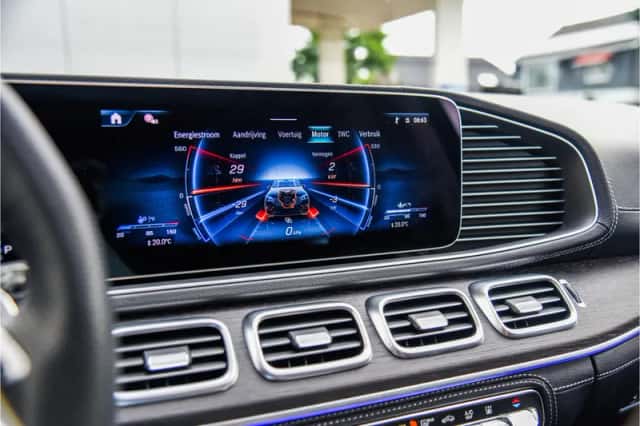 Mercedes-Benz GLE (2025) thumbnail 14