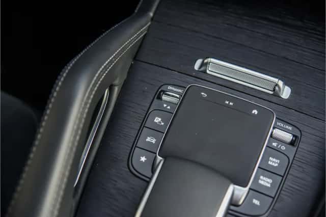 Mercedes-Benz GLE (2025) thumbnail 18