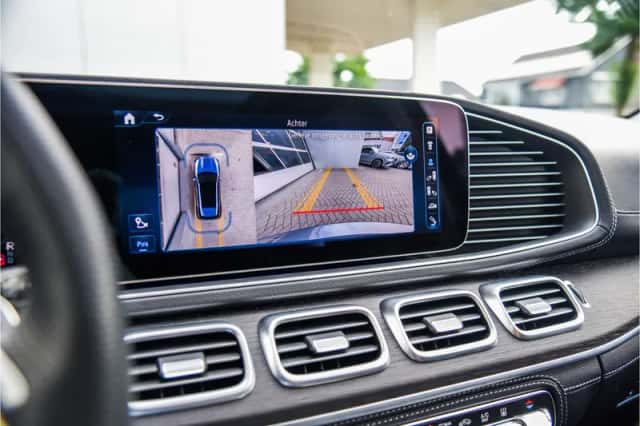 Mercedes-Benz GLE (2025) thumbnail 10