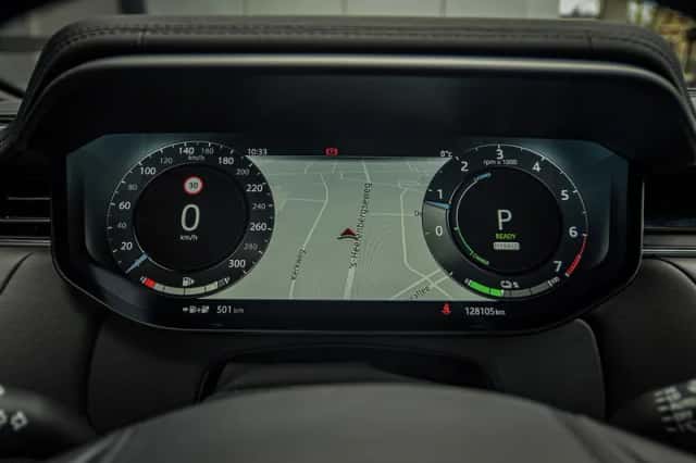 Land Rover Range Rover Sport (2023) thumbnail 11