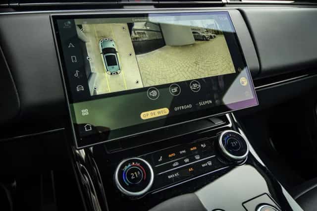 Land Rover Range Rover Sport (2023) thumbnail 15