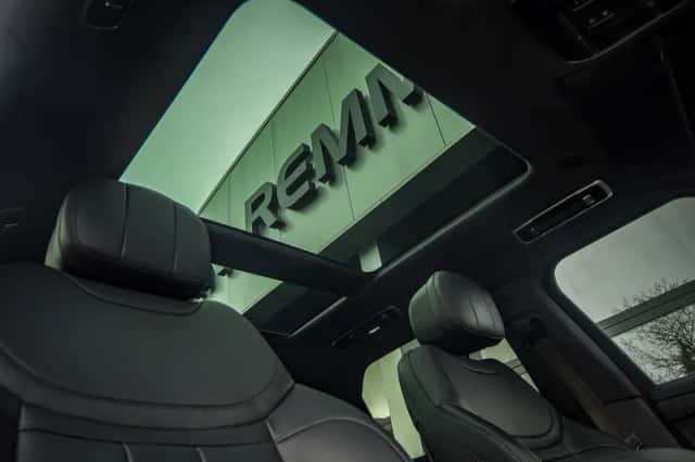 Land Rover Range Rover Sport (2023) thumbnail 22