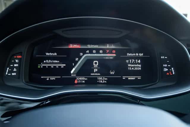 Audi SQ8 (2023) thumbnail 11